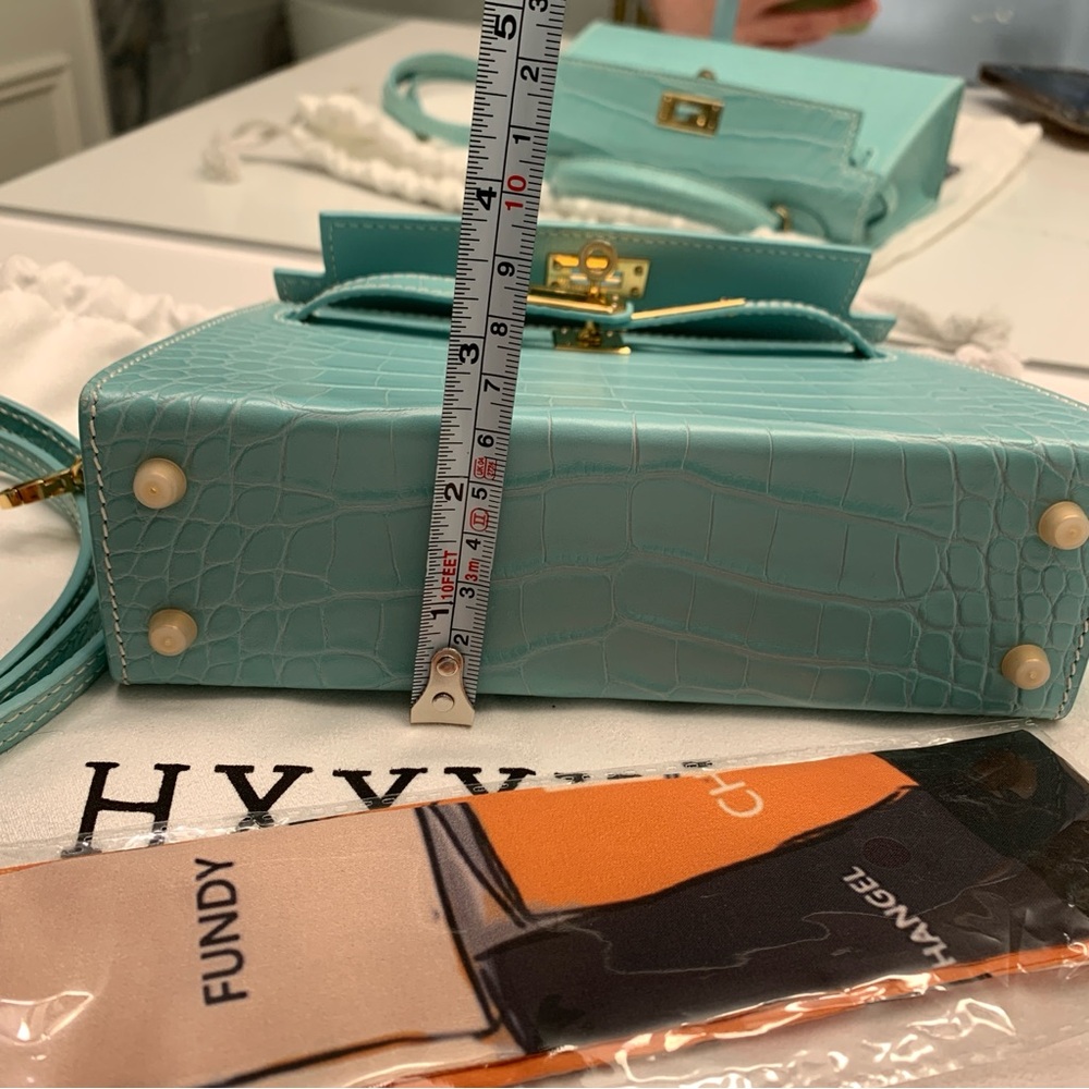 Crocodile Embossed Turquoise Handbag - Picture 5 of 6